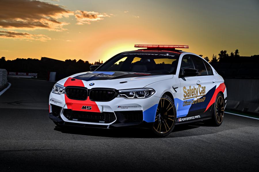  BMW M5 MotoGP Safety Car (F90) 2018 года  (фото 54 из 56)